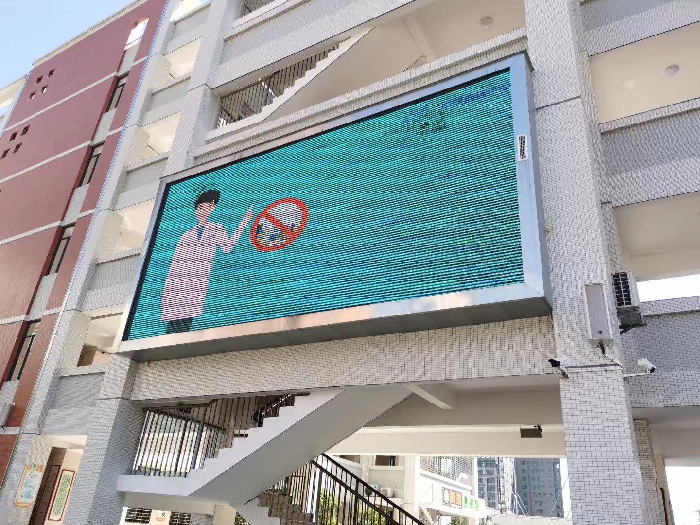 ��(h��)��5